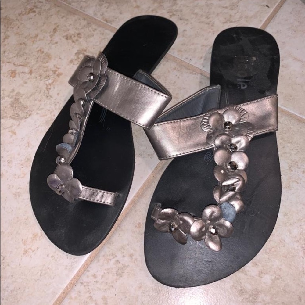 Floral slipper bronze size 6
